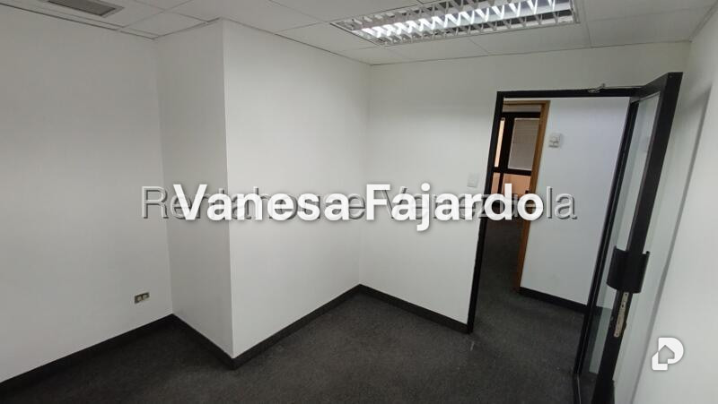 Oficina en Chuao, Caracas – 10