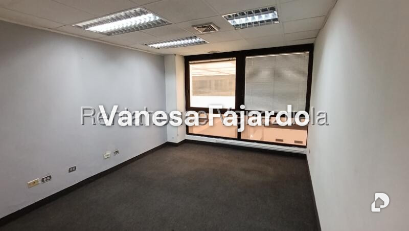 Oficina en Chuao, Caracas – 13