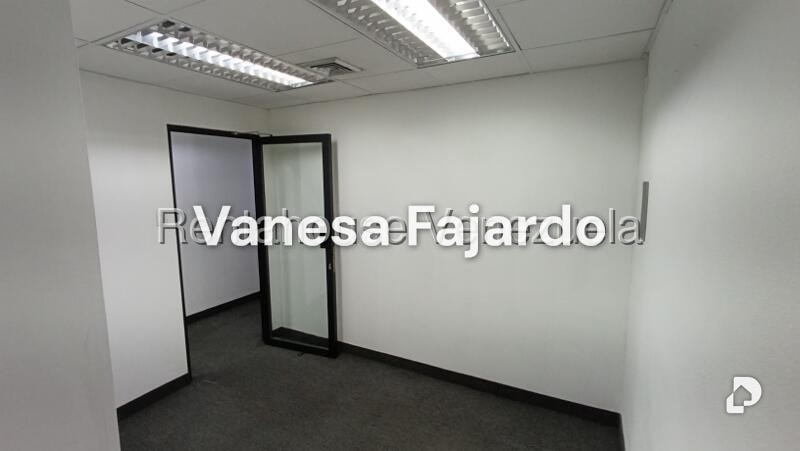 Oficina en Chuao, Caracas – 9