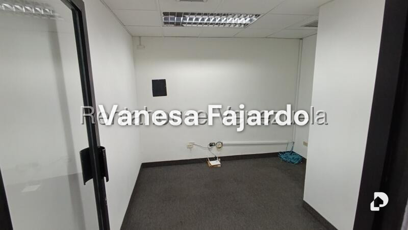 Oficina en Chuao, Caracas – 8