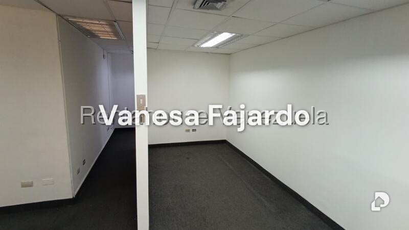 Oficina en Chuao, Caracas – 25