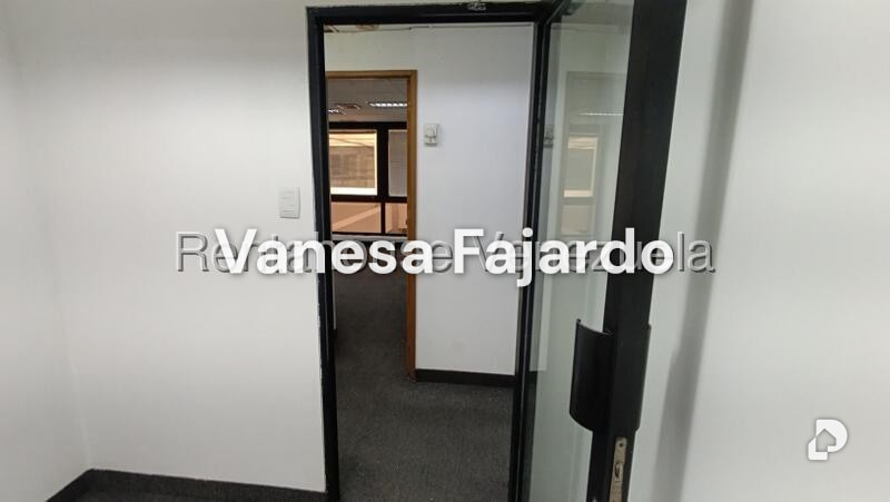 Oficina en Chuao, Caracas – 11