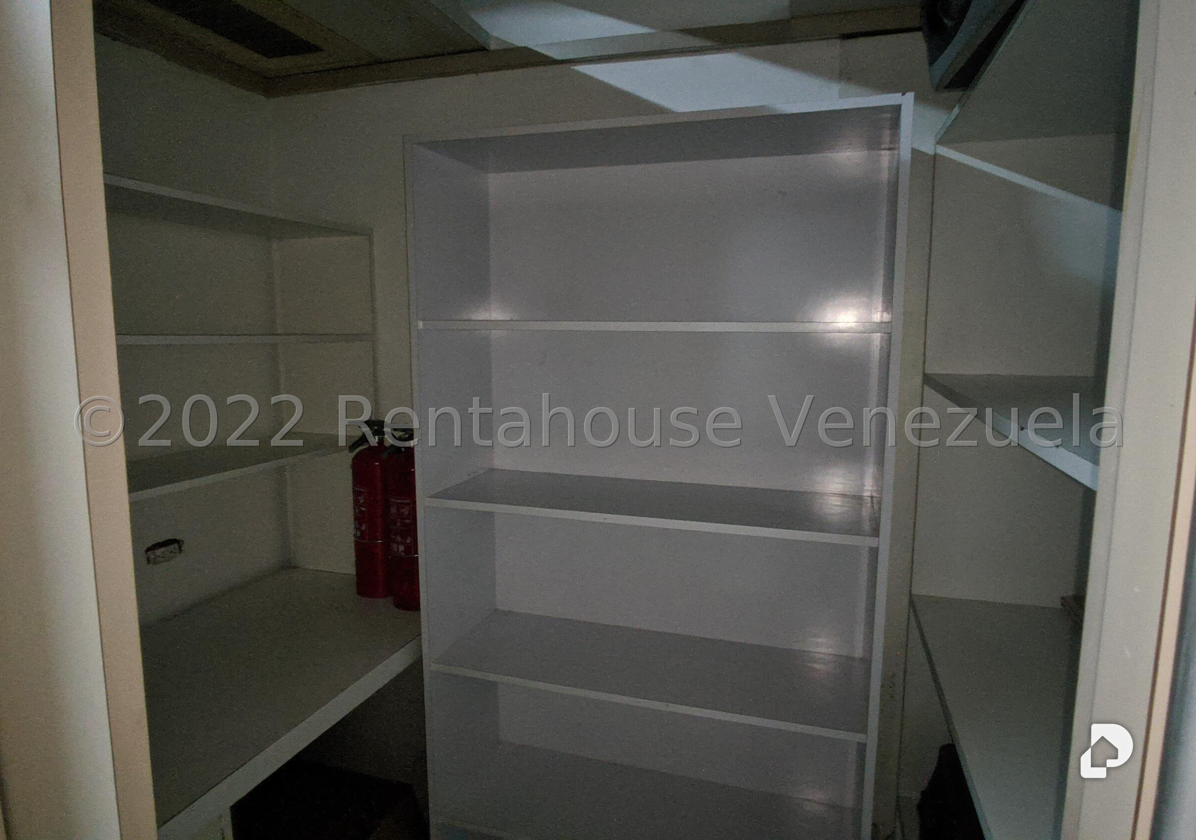 Local comercial en El Cafetal, Caracas – 8