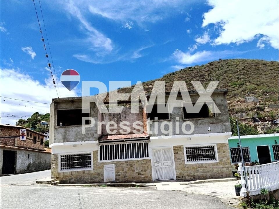 Edificio en Lagunillas - 1