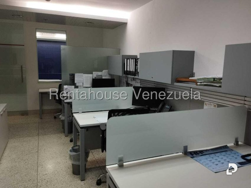 Office in Boleíta, Caracas – 13