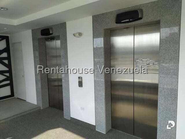 Office in Boleíta, Caracas – 6