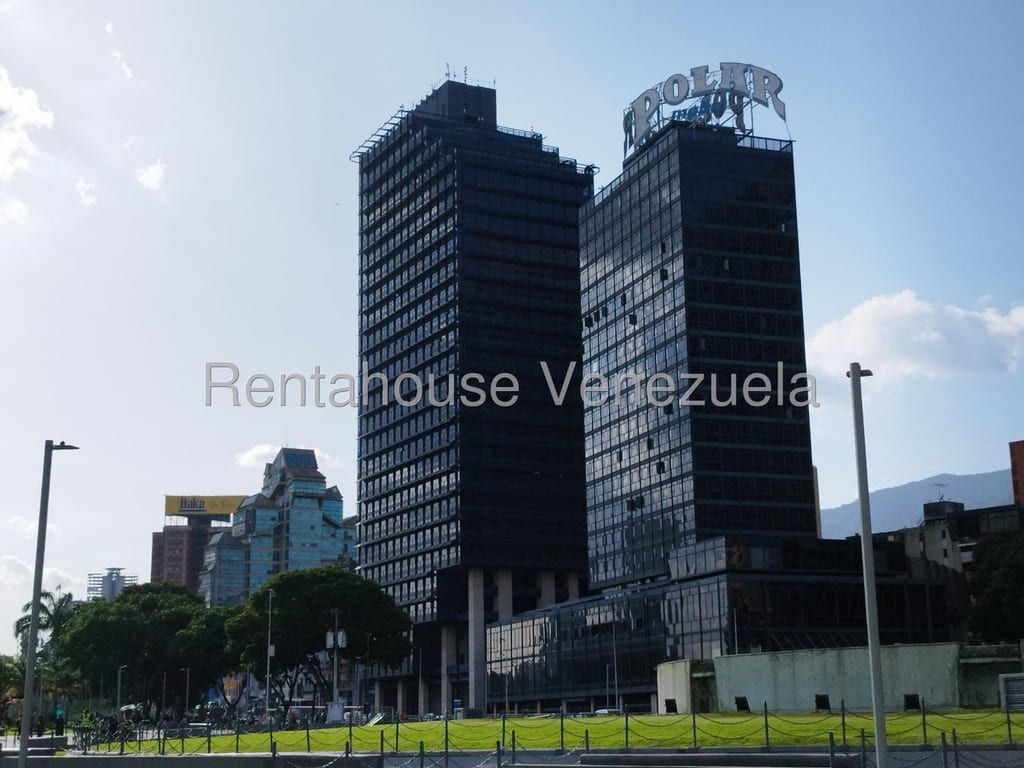 Oficina en Plaza Venezuela, Caracas - 1