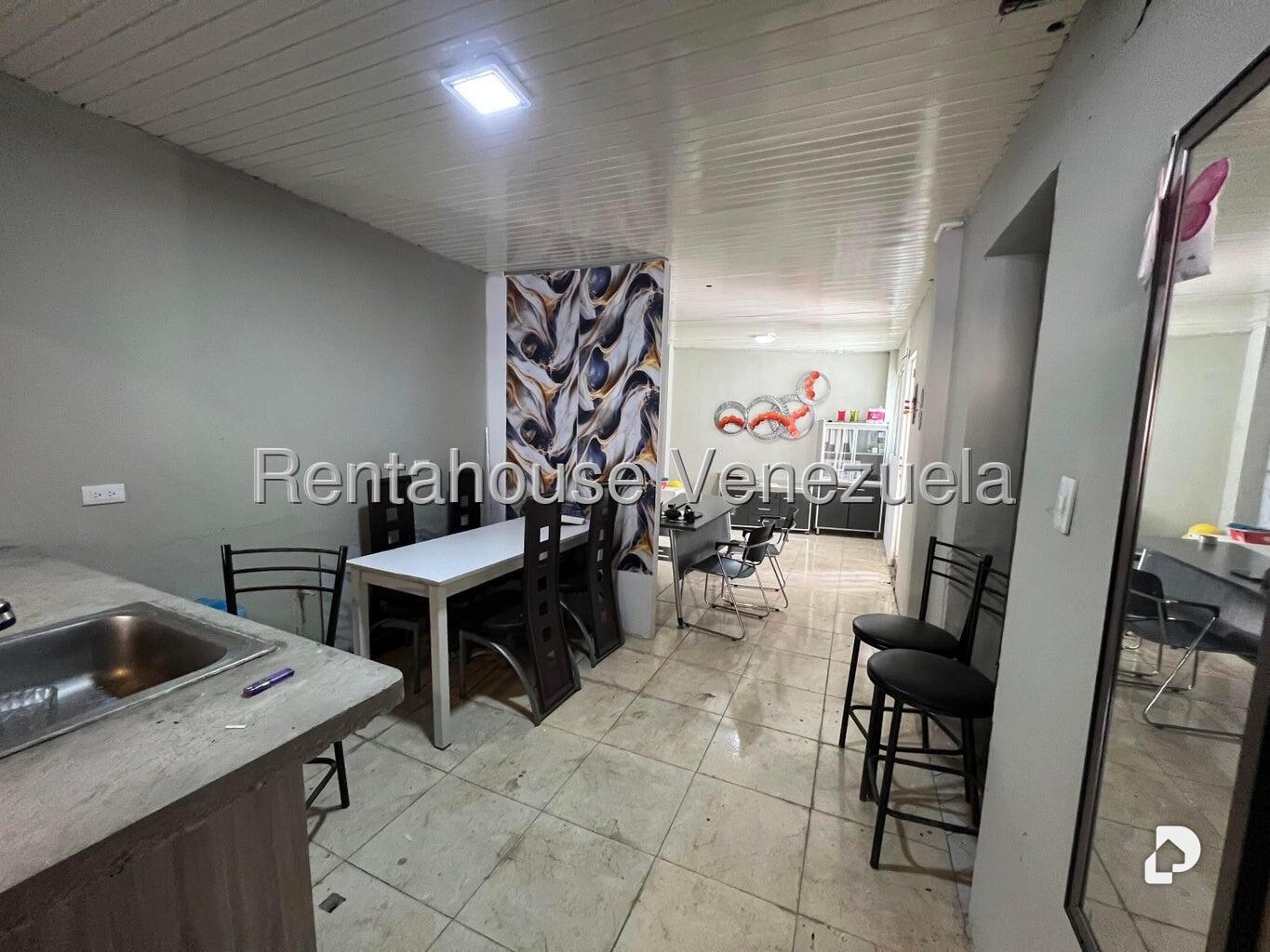 Casa en Las Acacias, Caracas – 15