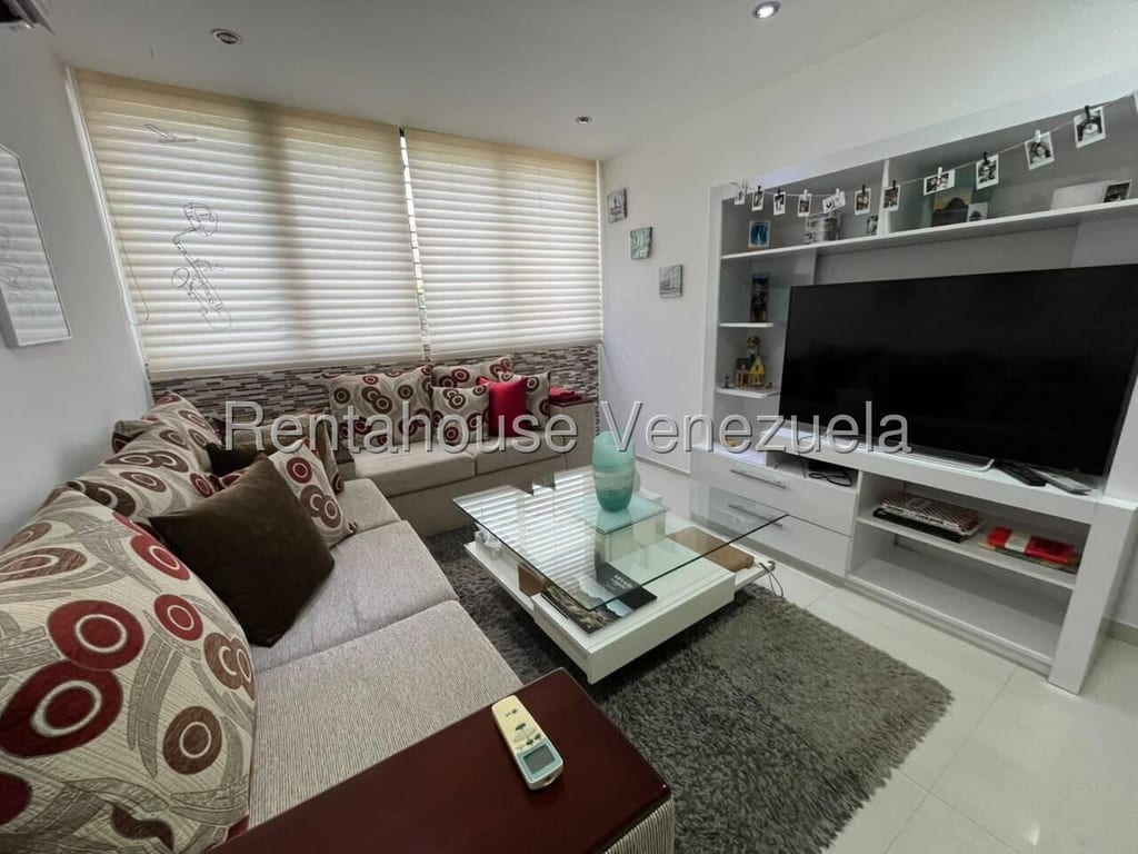 Apartamento en Los Naranjos Humboldt, Caracas - 1