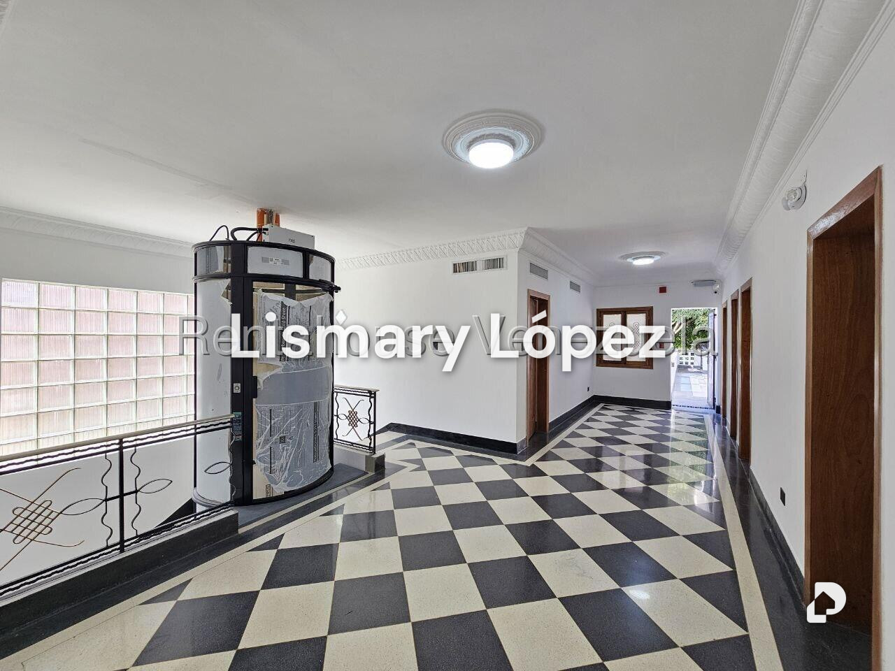 Local comercial en San Bernardino, Caracas – 30
