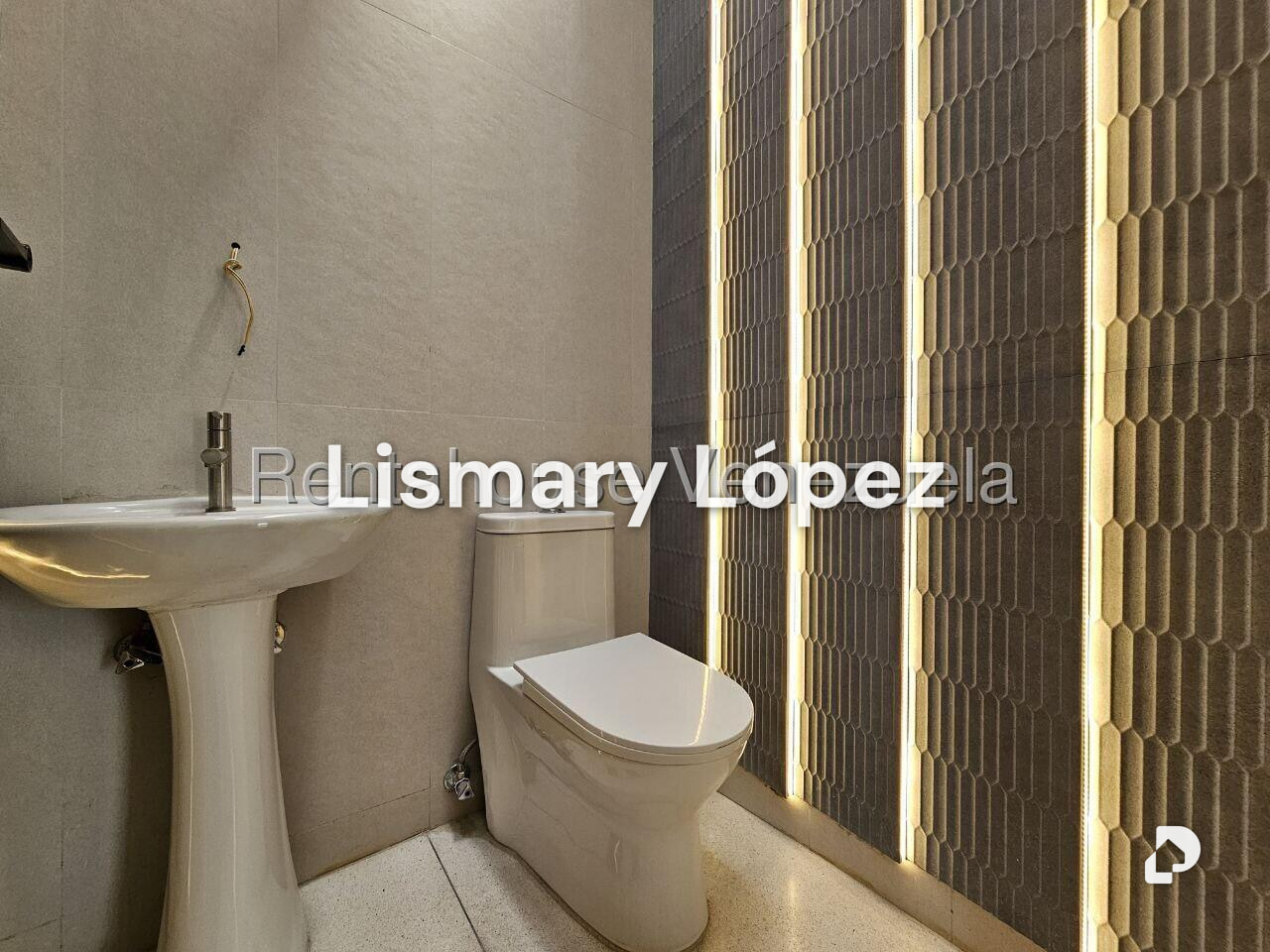 Local comercial en San Bernardino, Caracas – 27