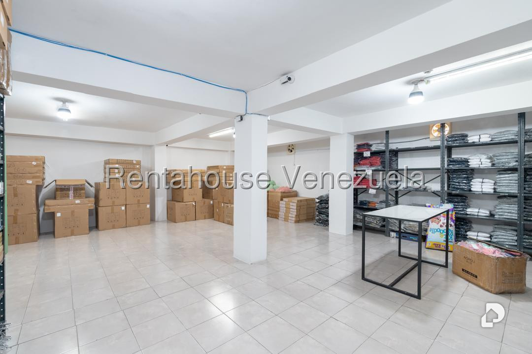 Local comercial en Parroquia Santa Rosalía, Caracas – 23