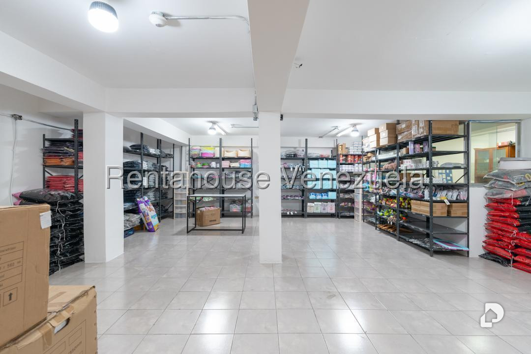 Local comercial en Parroquia Santa Rosalía, Caracas – 15