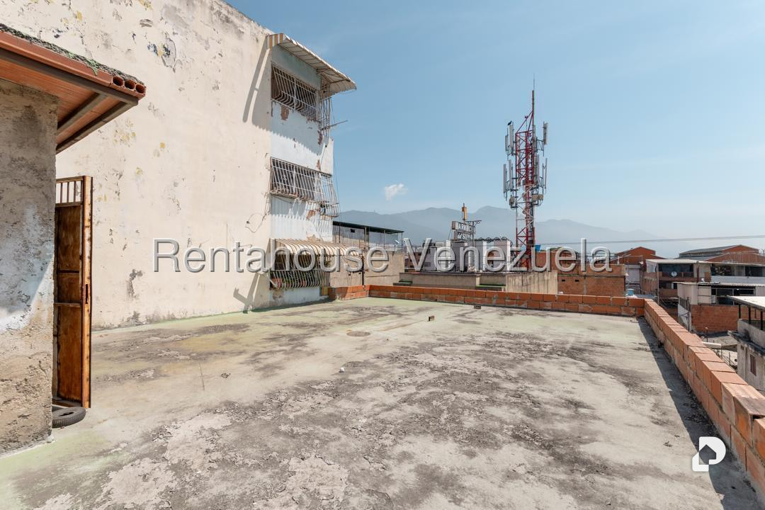 Local comercial en Parroquia Santa Rosalía, Caracas – 18