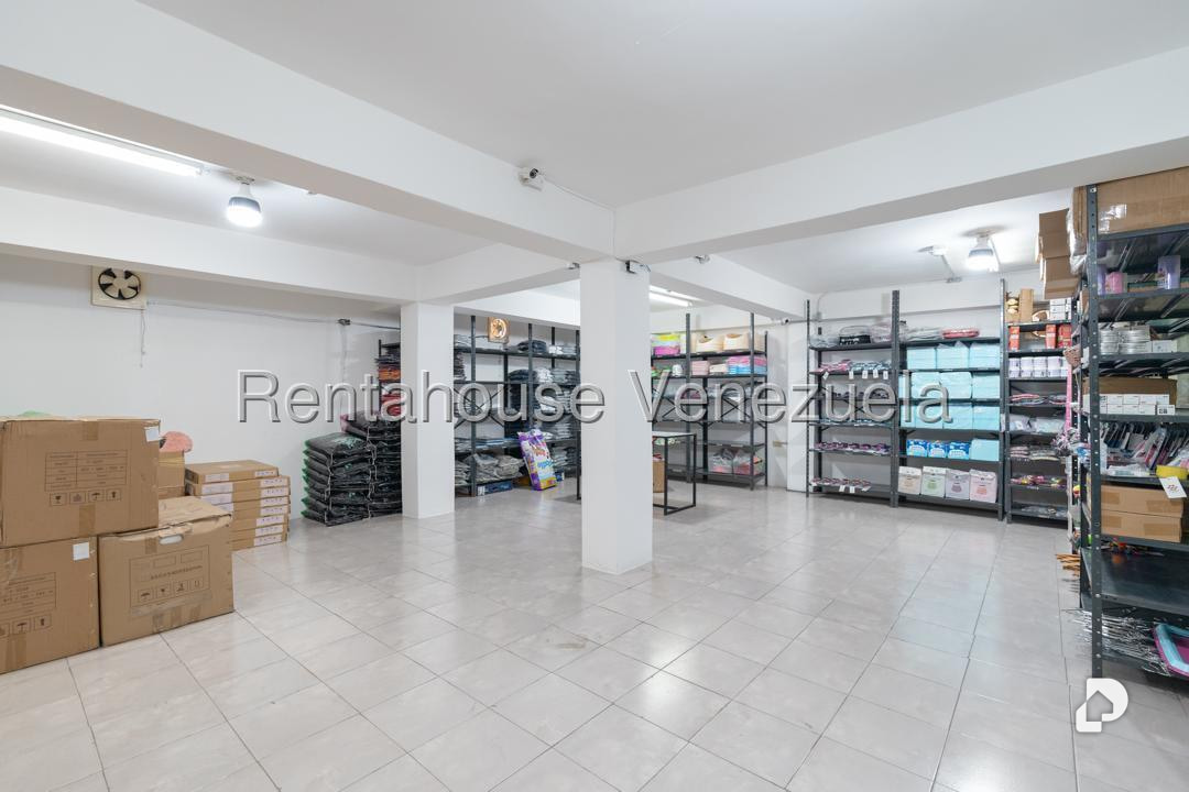 Local comercial en Parroquia Santa Rosalía, Caracas – 21