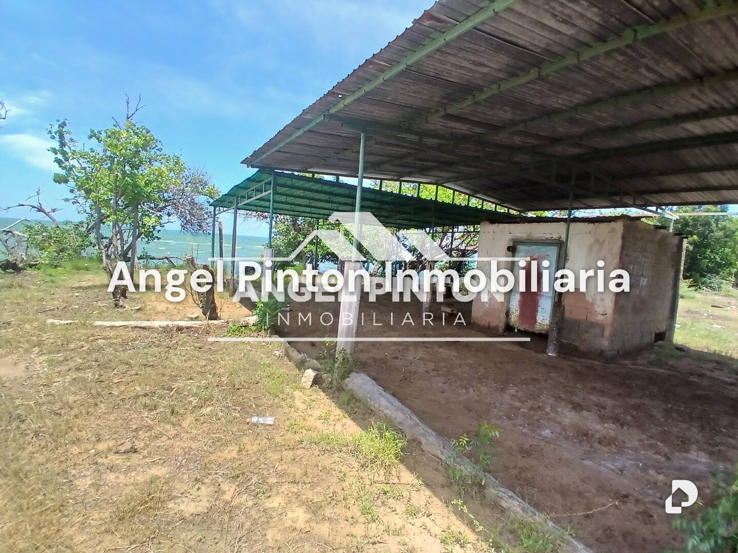 Terreno en Avenida Principal, Santa Rita – 6