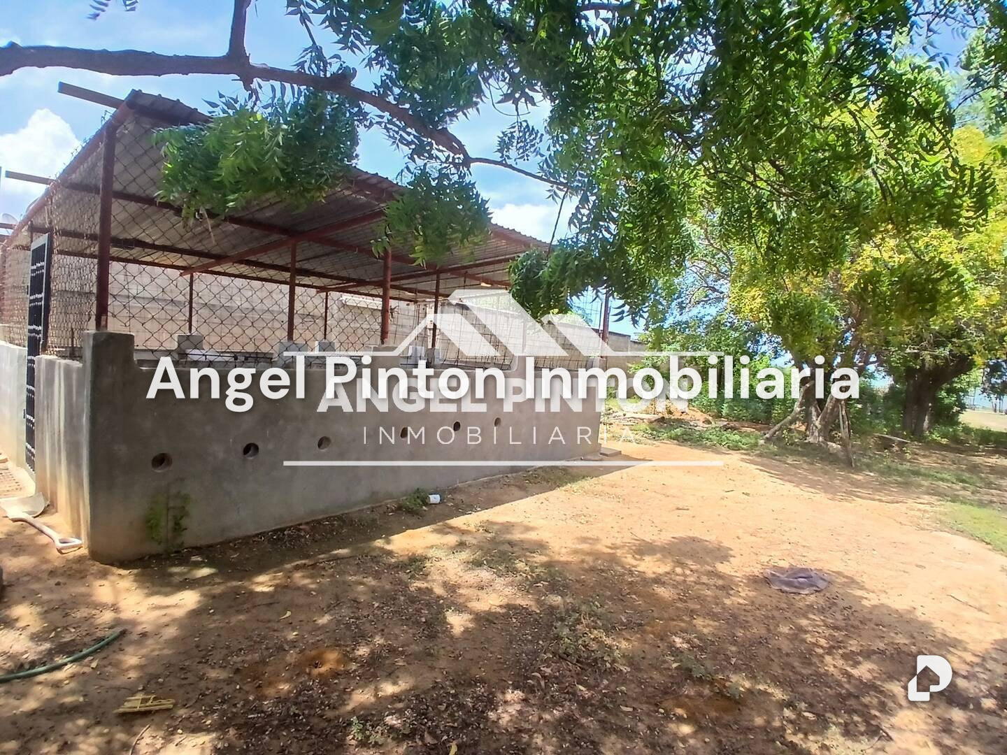 Terreno en Avenida Principal, Santa Rita – 8