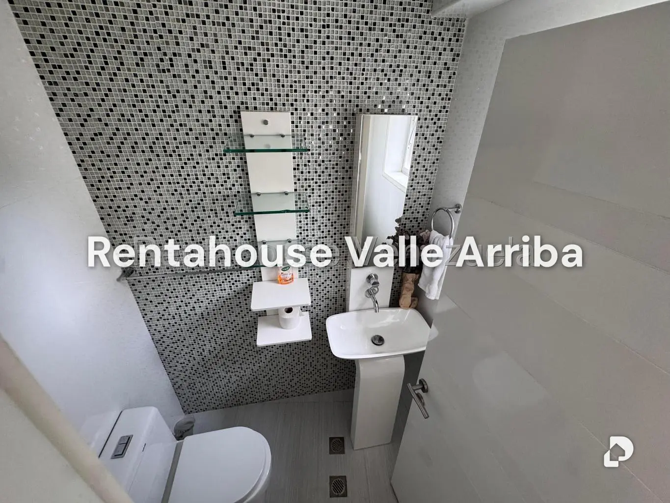 Apartamento en Las Mesetas de Santa Rosa de Lima, Caracas – 15