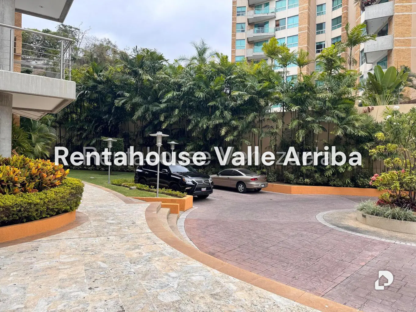 Apartamento en Las Mesetas de Santa Rosa de Lima, Caracas – 2