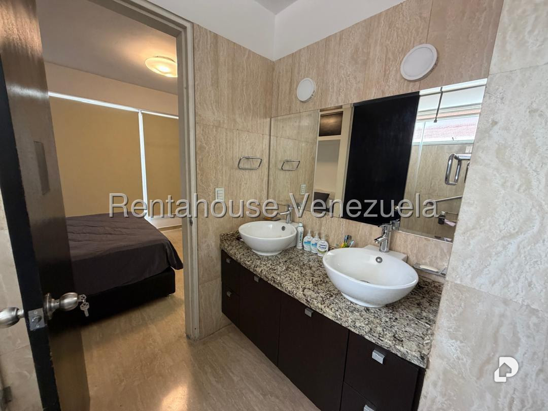 Apartamento en Boleíta Norte, Caracas – 17