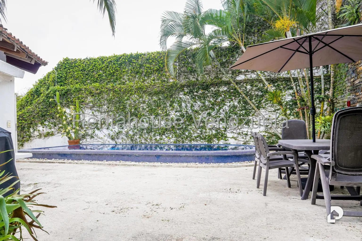 Casa en Oripoto, Caracas – 35