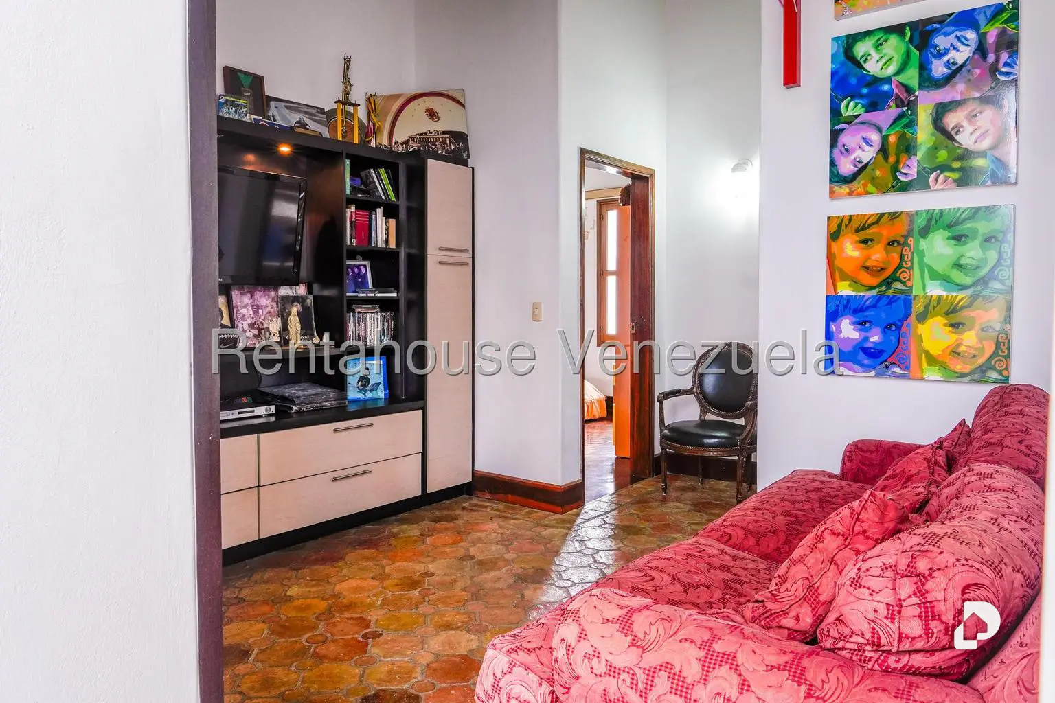 Casa en Oripoto, Caracas – 31