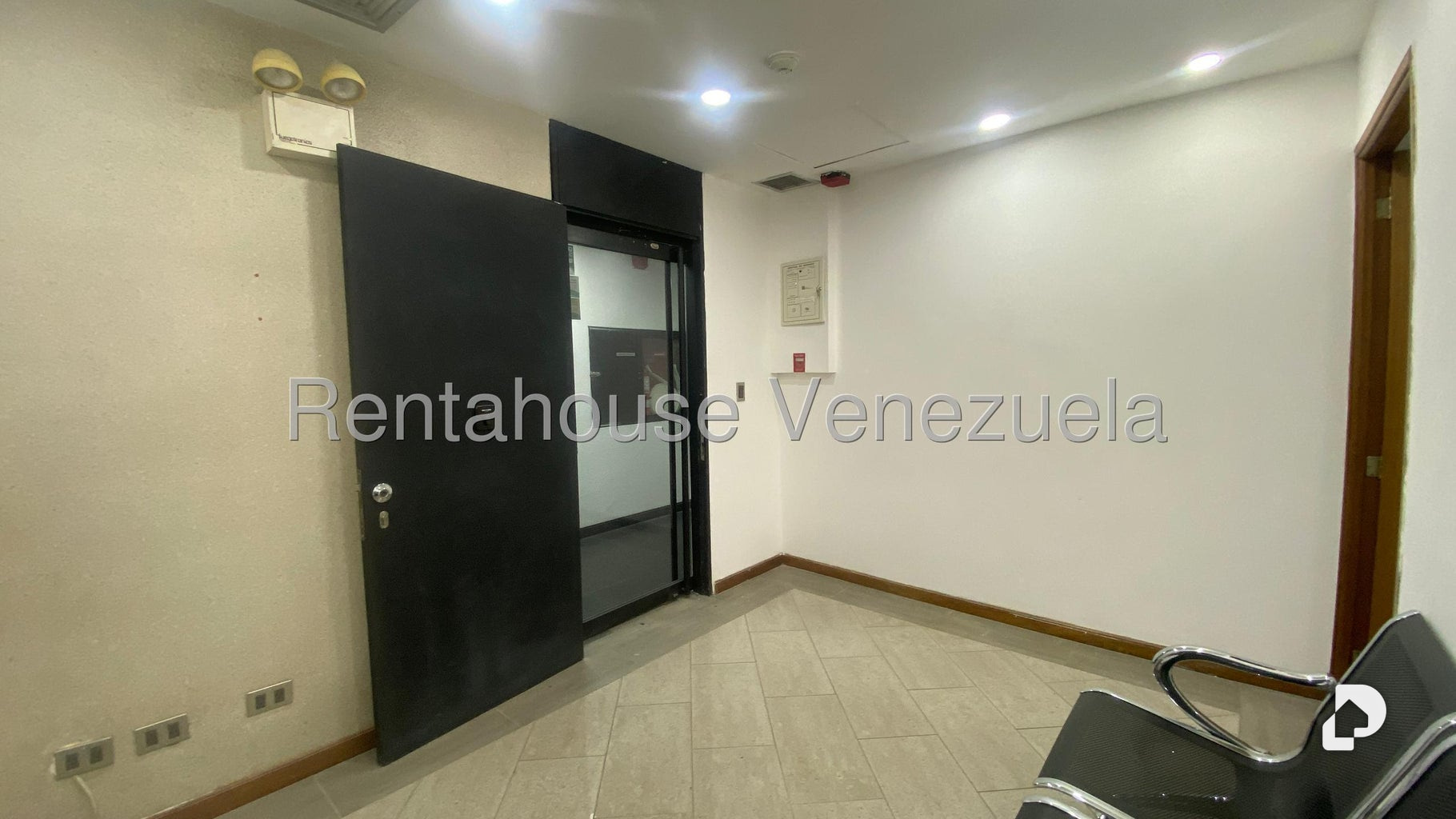 Oficina en Prados del Este, Caracas – 18