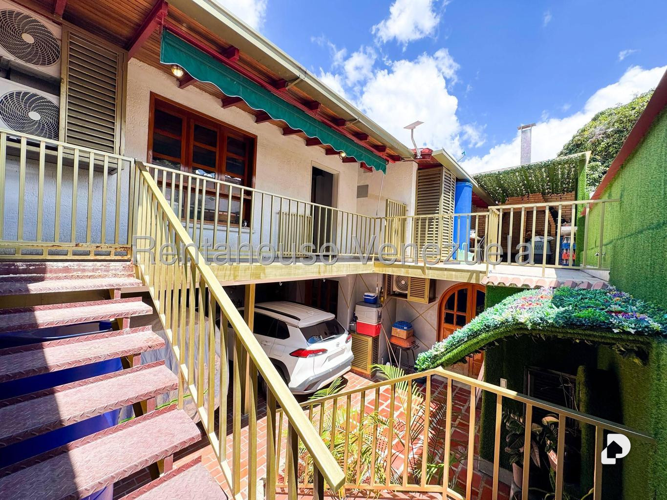 Casa en Alto Prado, Caracas – 54