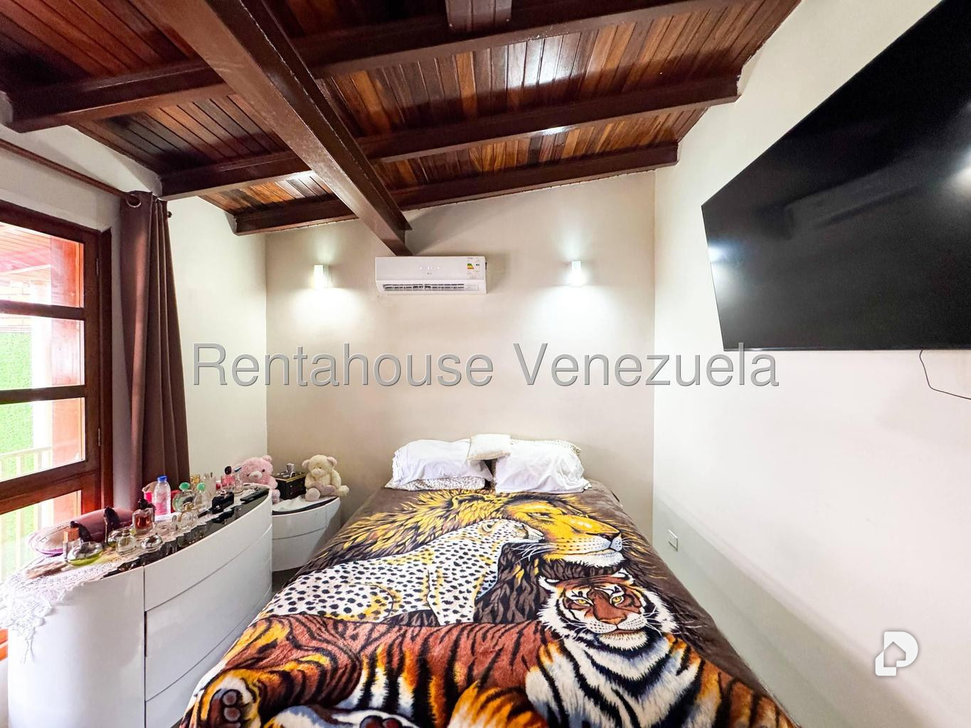 Casa en Alto Prado, Caracas – 51