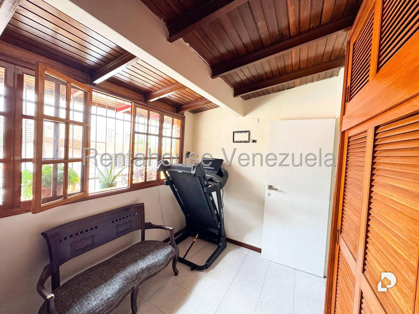 Casa en Alto Prado, Caracas – 37