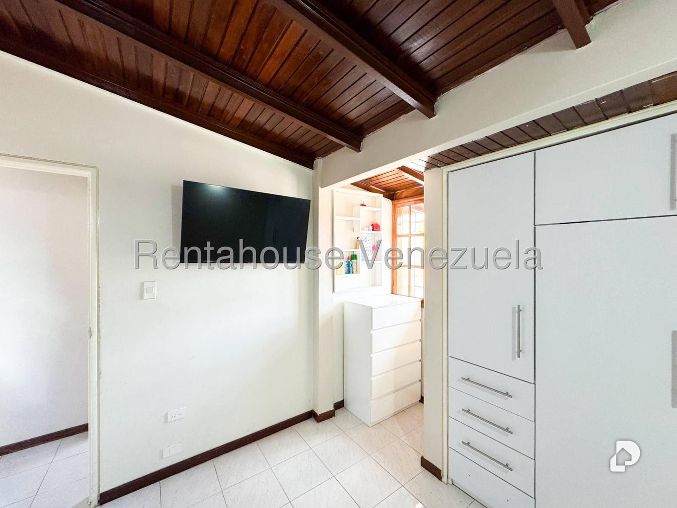 Casa en Alto Prado, Caracas – 29