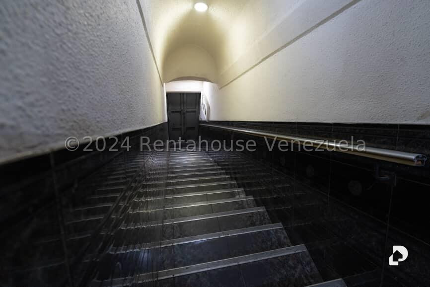 Local comercial en Catia, Caracas – 23