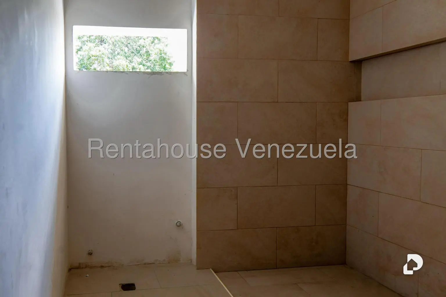 Casa en Prados del Este, Caracas – 16