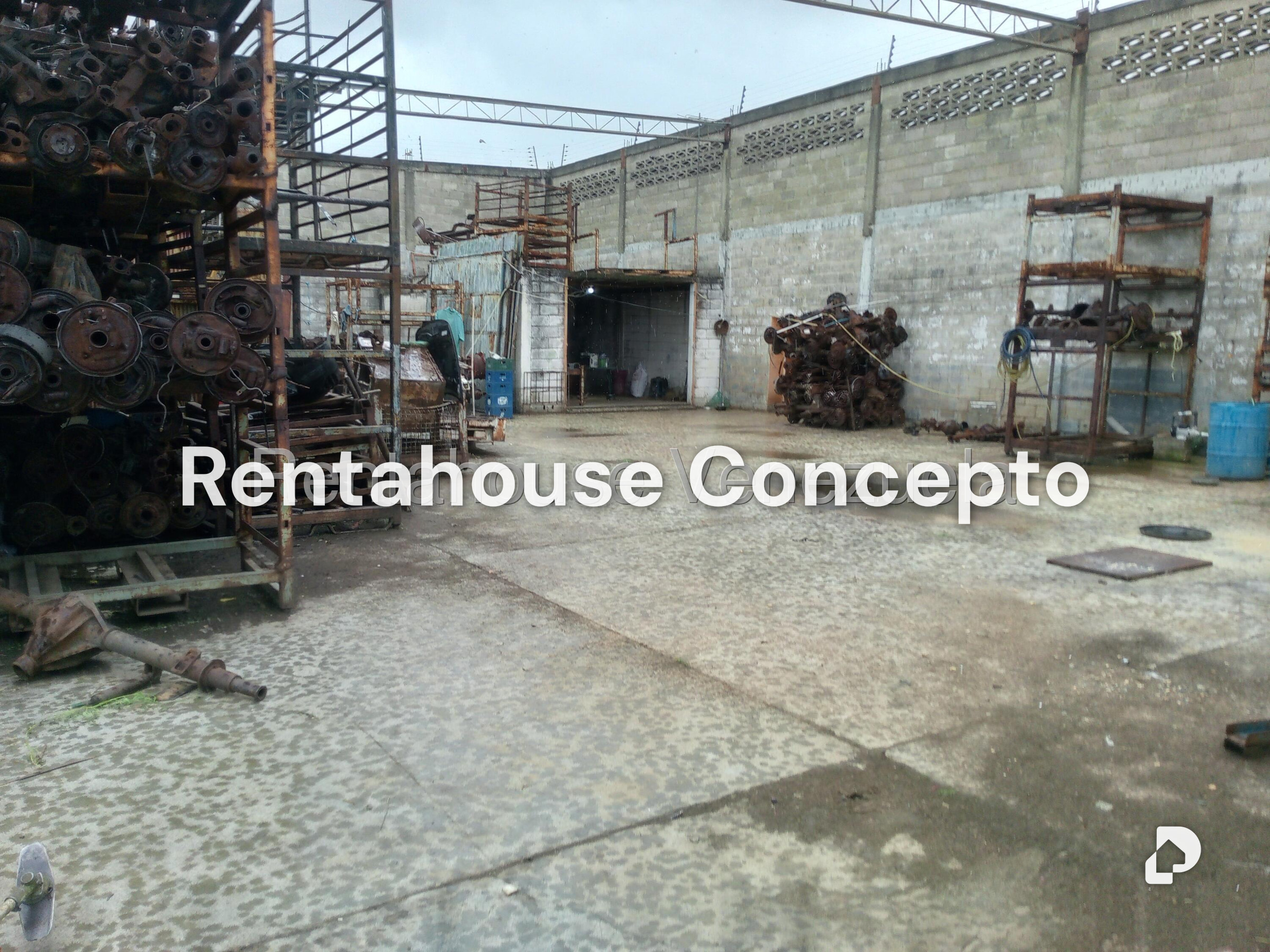 Local comercial en Lizandro Alvarado, Valencia