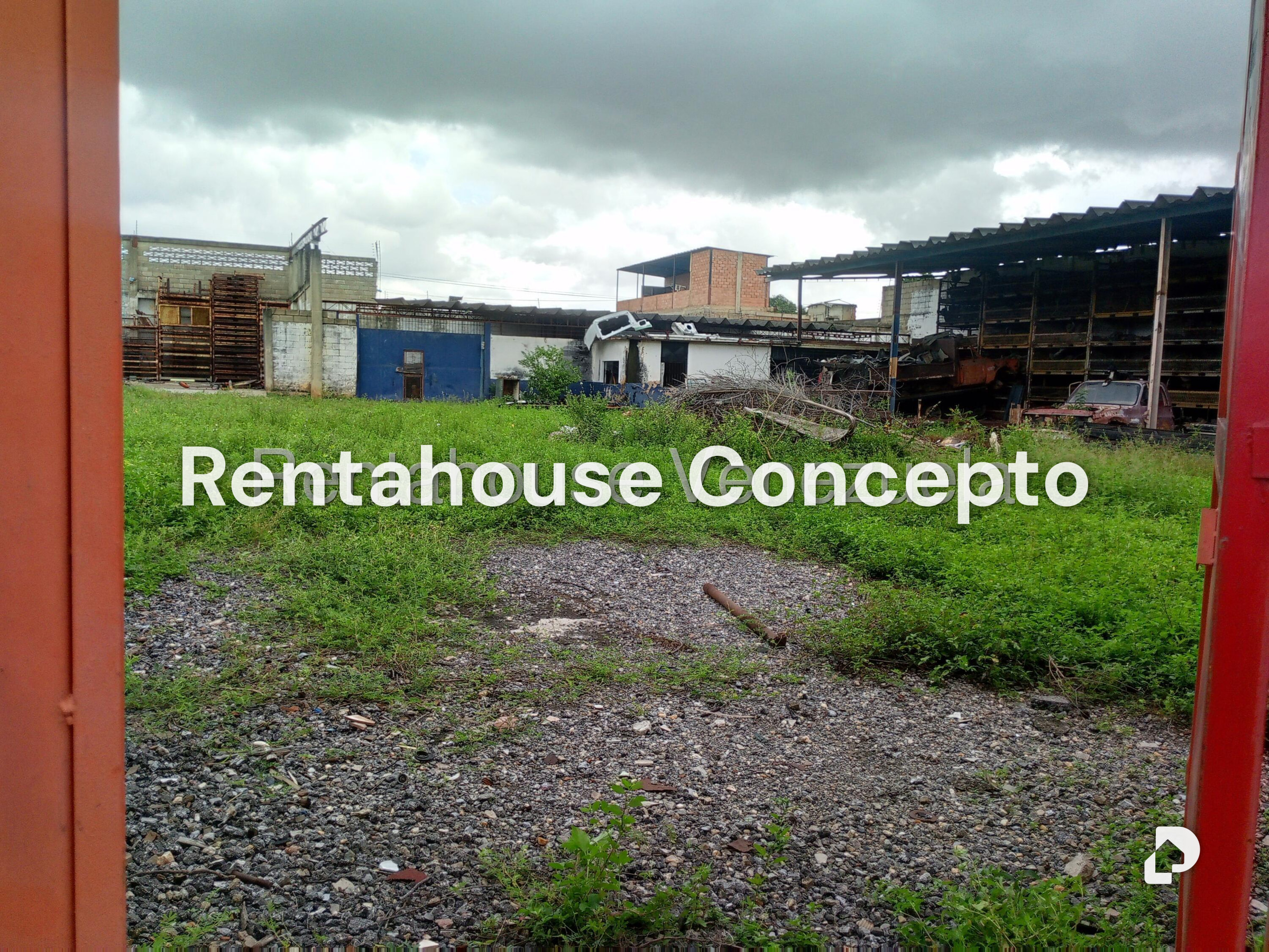 Local comercial en Lizandro Alvarado, Valencia