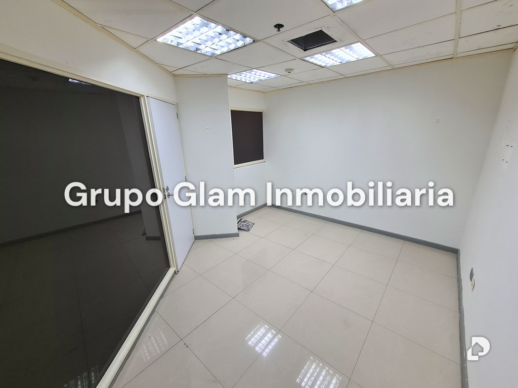 Commercial space in Prados del Este, Caracas – 13