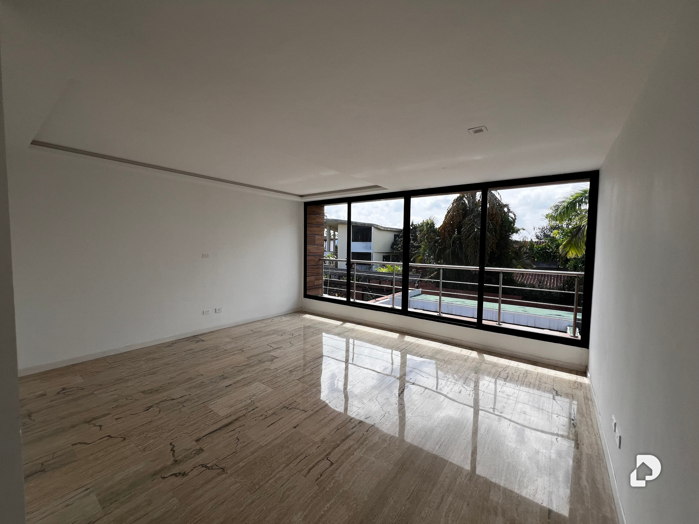 Casa en La Lagunita, Caracas – 12