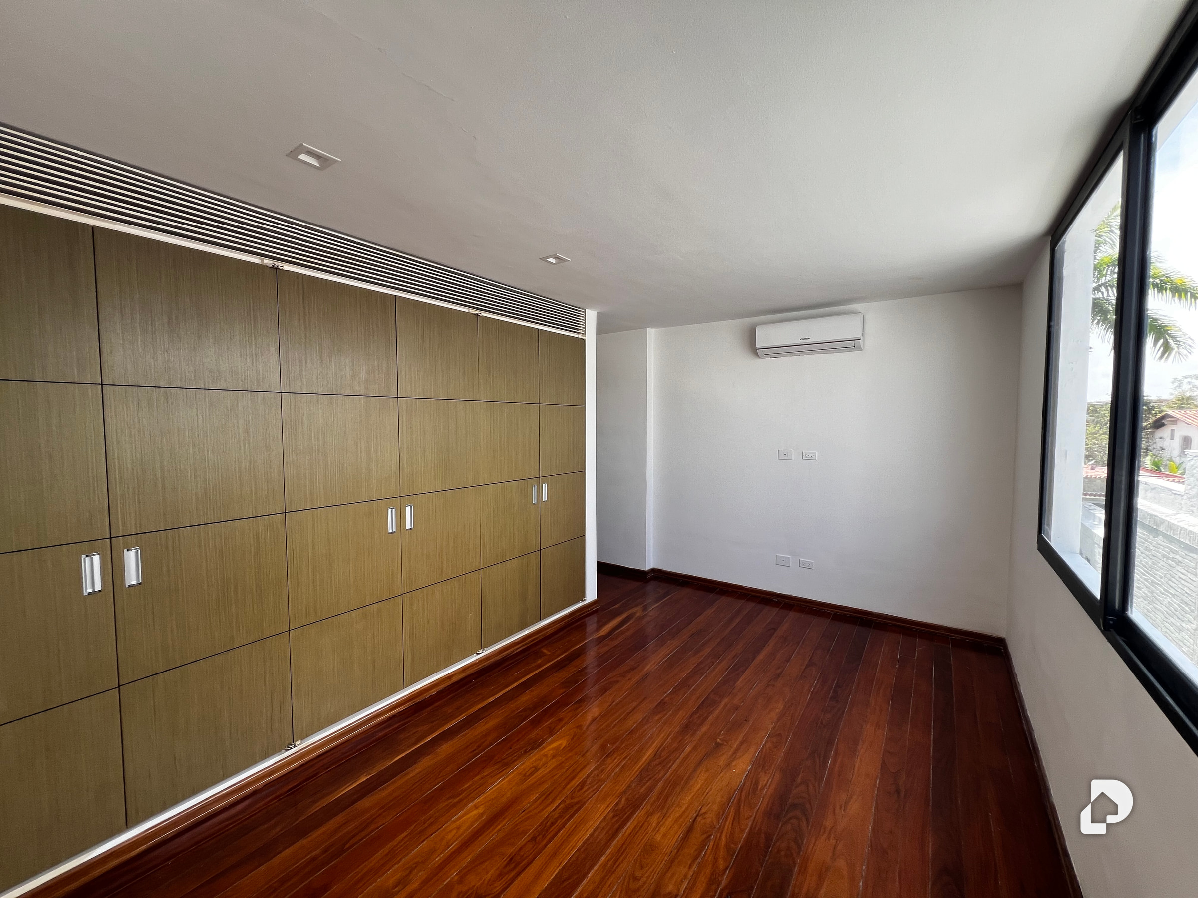 Casa en La Lagunita, Caracas – 17