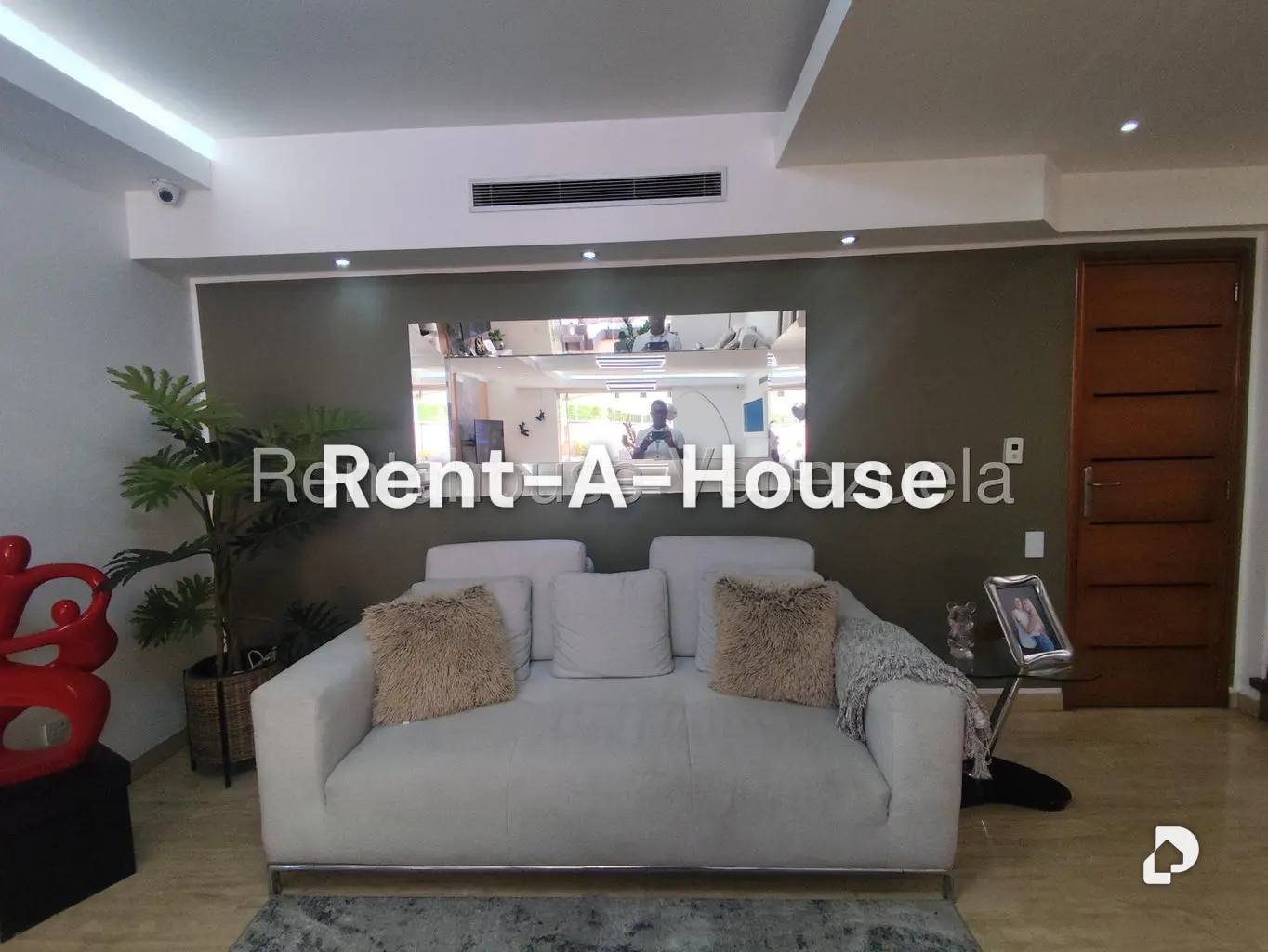 Casa en Lomas de La Lagunita, Caracas – 14
