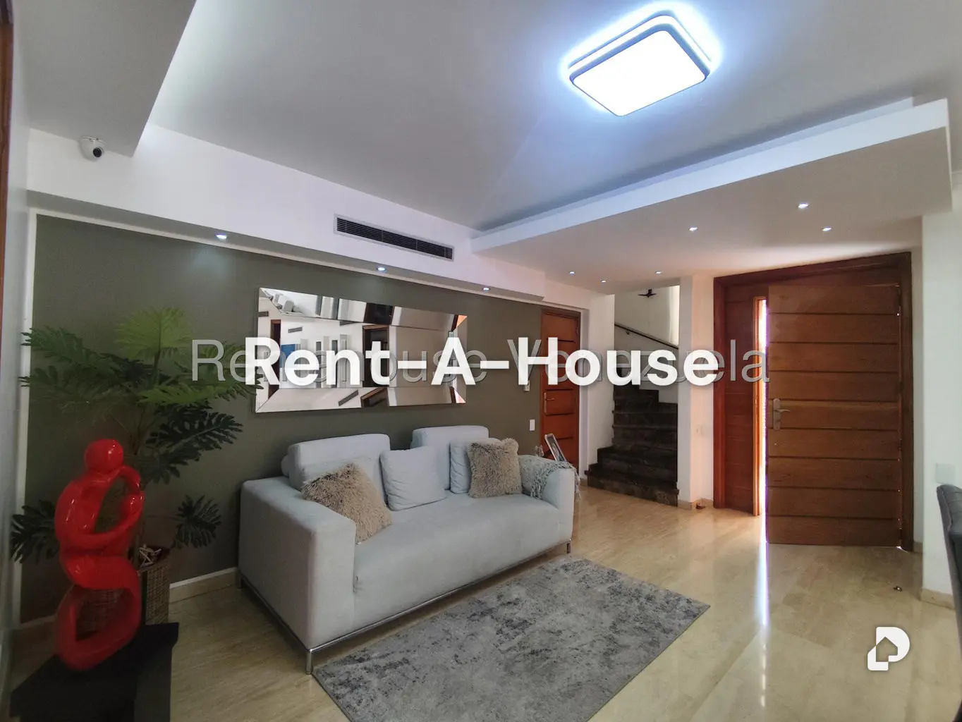 Casa en Lomas de La Lagunita, Caracas – 11