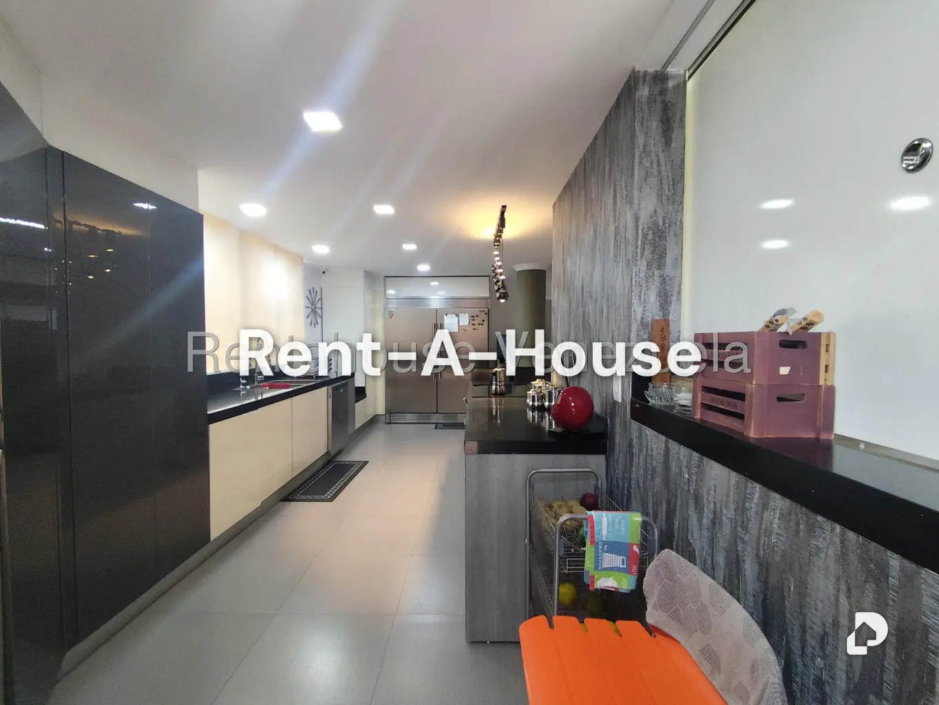 Casa en Lomas de La Lagunita, Caracas – 25