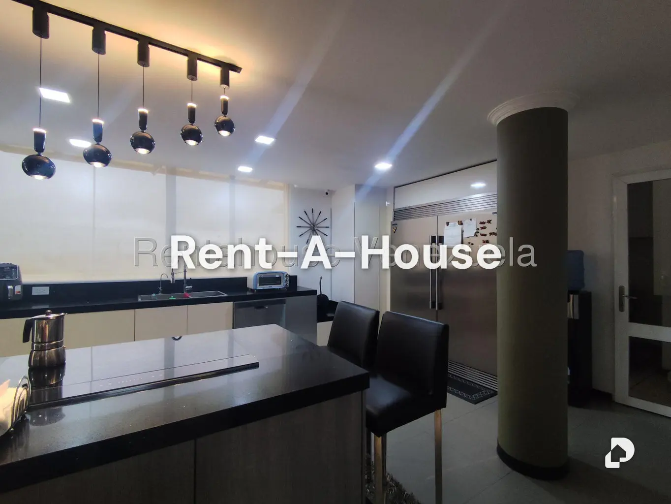 Casa en Lomas de La Lagunita, Caracas – 15