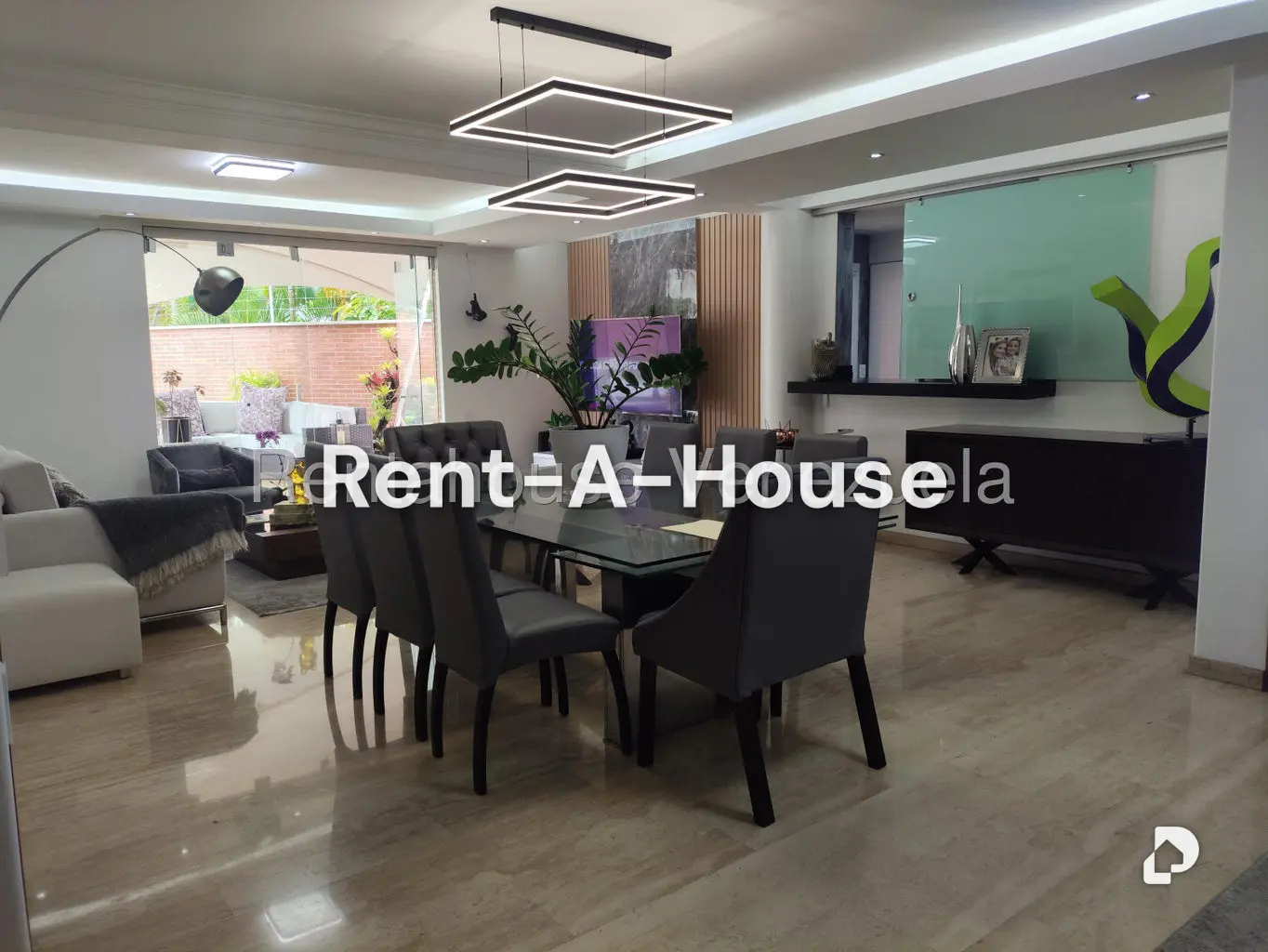 Casa en Lomas de La Lagunita, Caracas – 17