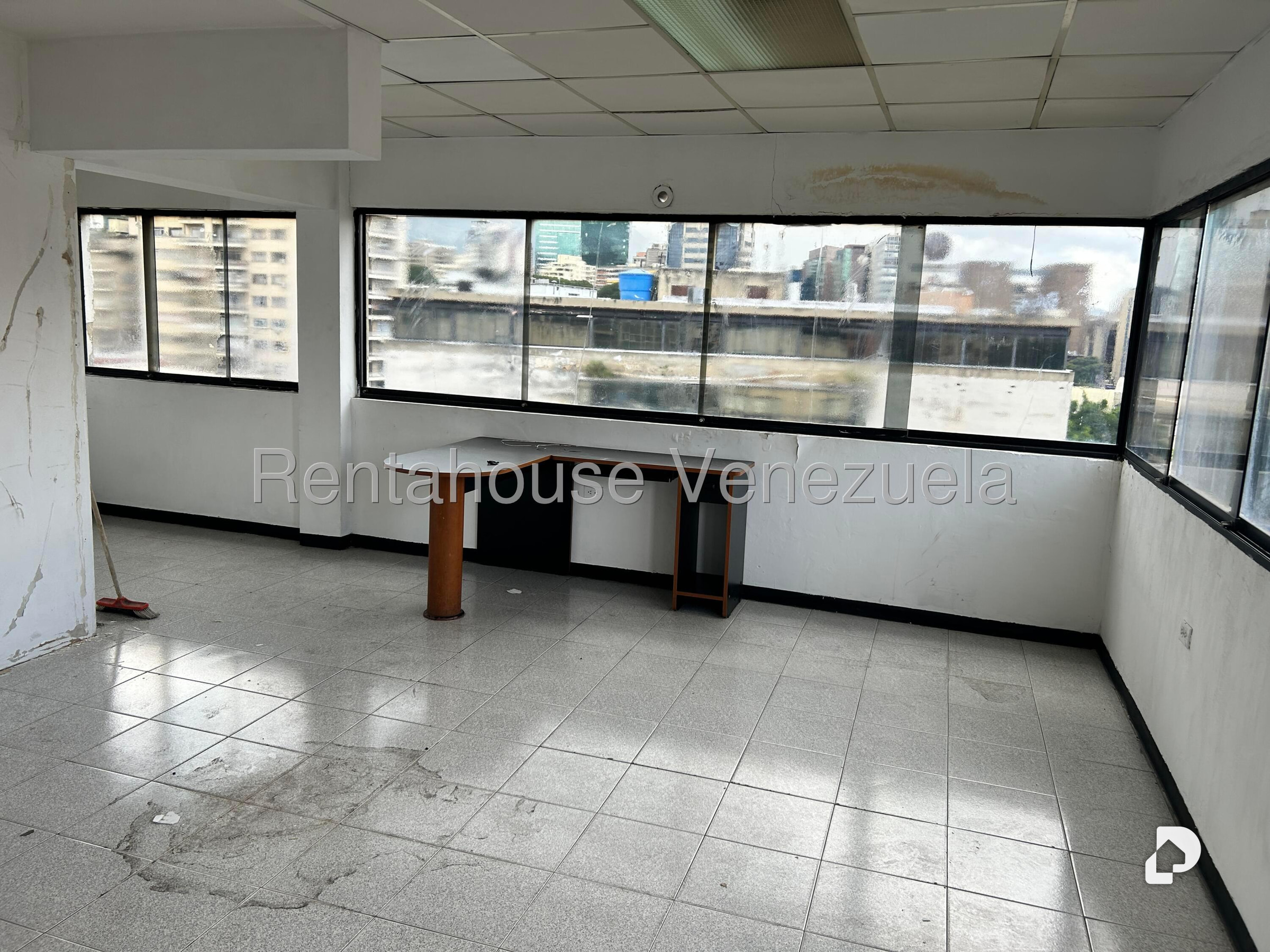 Oficina en Bello Monte, Caracas – 2