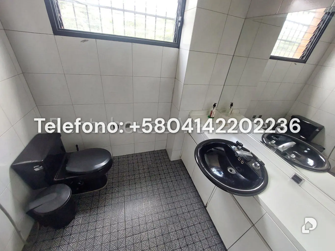 Edificio en Guarenas – 28