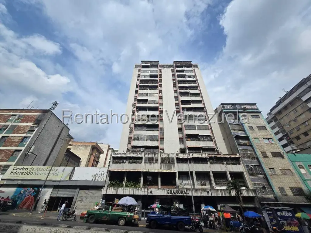 Apartment in Parroquia La Candelaria, Caracas - 1