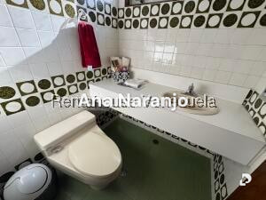 House in Prados del Este, Caracas – 23