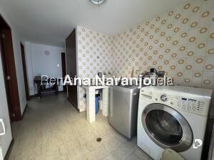 House in Prados del Este, Caracas – 22