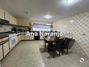 House in Prados del Este, Caracas – 18