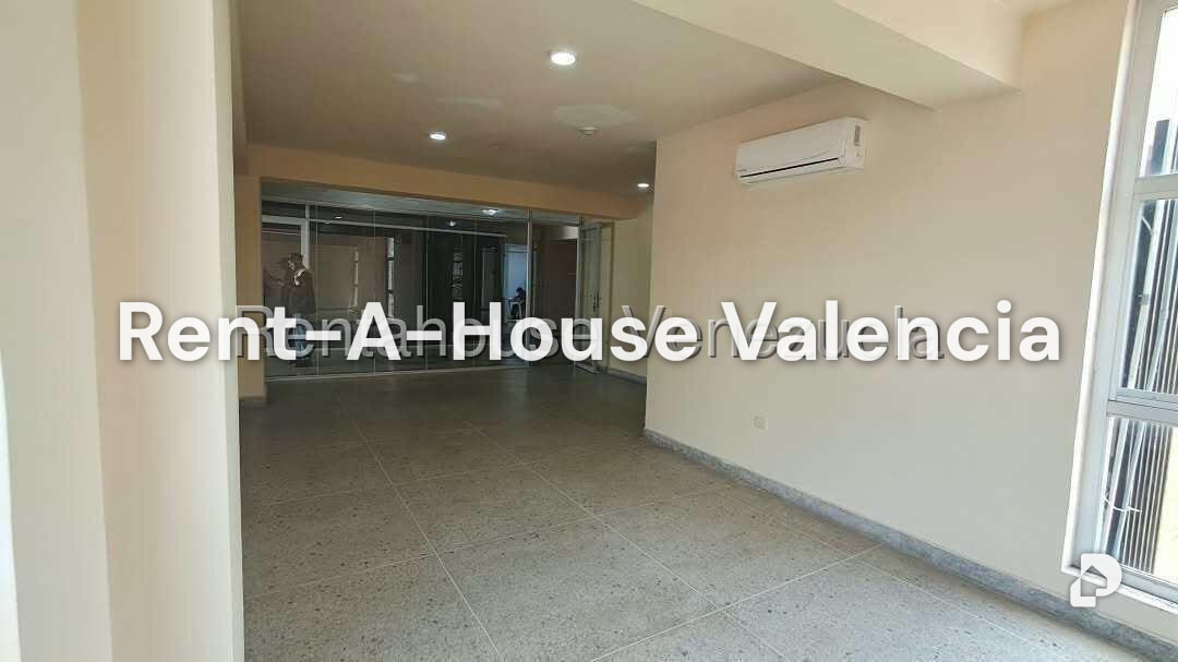 Commercial space in Avenida Bolivar Norte, Valencia – 13
